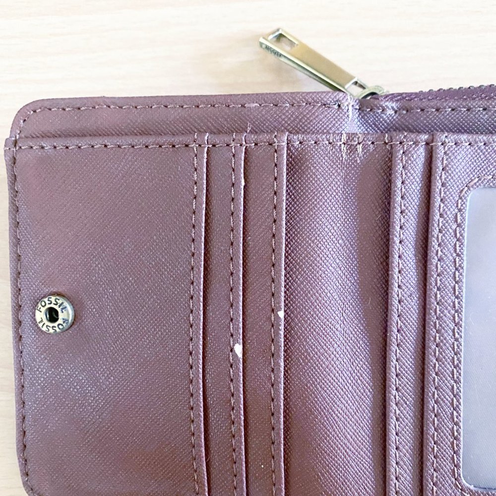 Fossil Small Wallet - Picture 2 of 3
